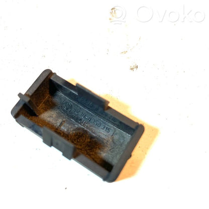 Seat adjustment knob