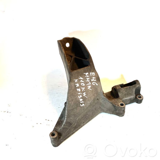 Engine mounting bracket