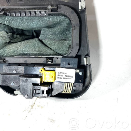 Декоративная накладка на рычаг переключения передач (пластик)