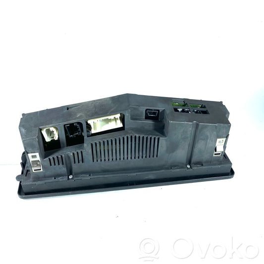 Gaisa kondicioniera / klimata kontroles / salona apsildes vadības bloks (salonā)