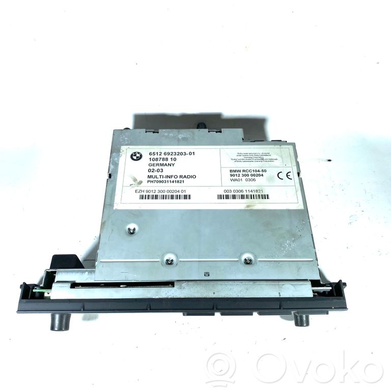 Radio / CD/DVD atskaņotājs / navigācija