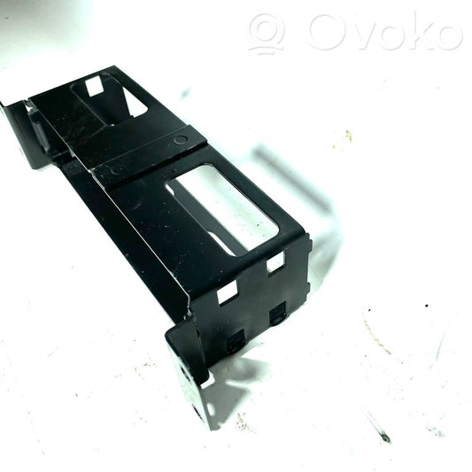 Navigācijas GPS ierīces stiprinājums / turētājs