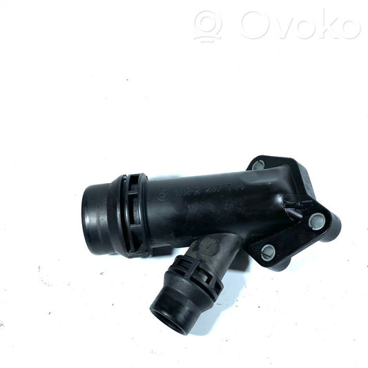 Caurulīte (-es) / šļūtene (-es)