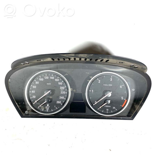 Spidometrs (instrumentu panelī)