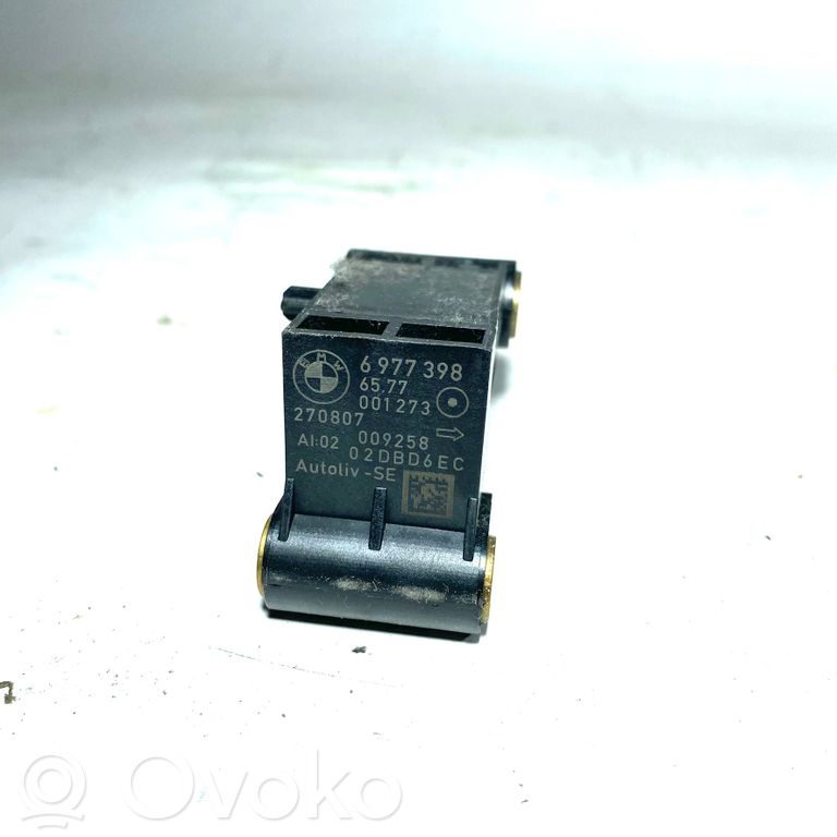 Airbag impact sensor