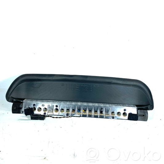 Papildu bremžu signāla lukturis