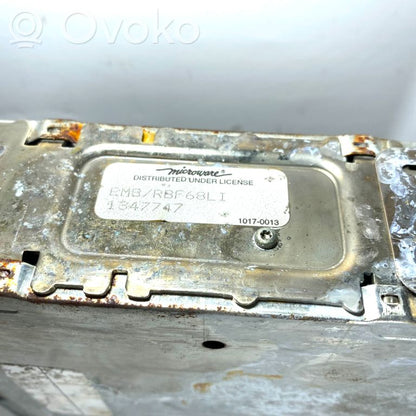 Radio / CD/DVD atskaņotājs / navigācija