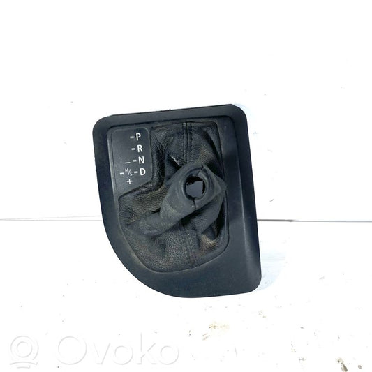 Декоративная накладка на рычаг переключения передач (пластик)