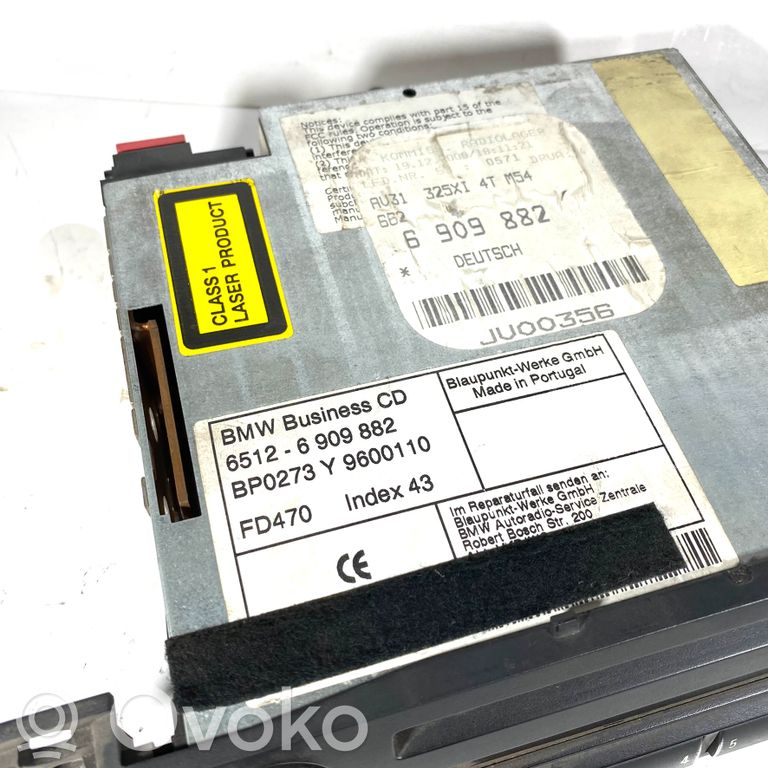 Radio / CD/DVD atskaņotājs / navigācija