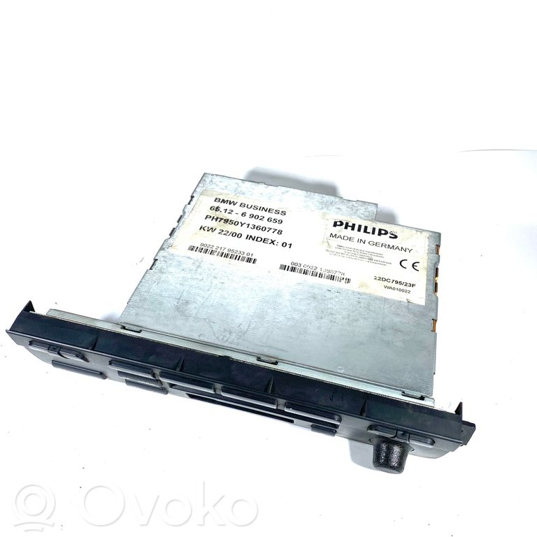 Radio / CD/DVD atskaņotājs / navigācija