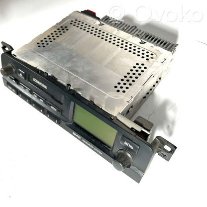 Radio / CD/DVD atskaņotājs / navigācija