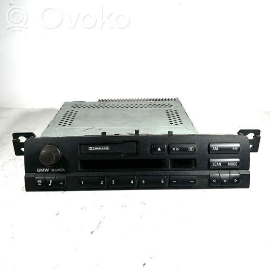 Radio / CD/DVD atskaņotājs / navigācija