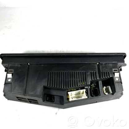 Air conditioning / climate control / interior heating control unit (in the passenger compartment)