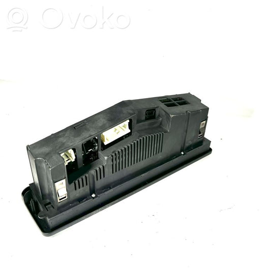 Gaisa kondicioniera / klimata kontroles / salona apsildes vadības bloks (salonā)