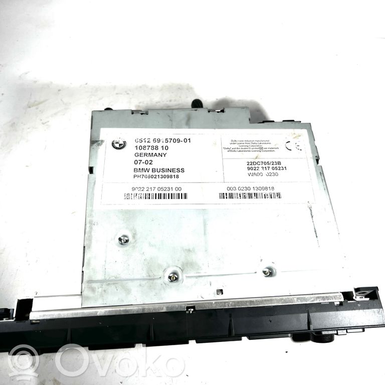 Radio / CD/DVD atskaņotājs / navigācija