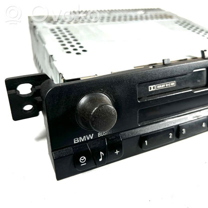 Radio / CD/DVD atskaņotājs / navigācija