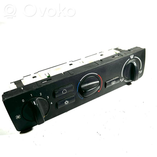 Gaisa kondicioniera / klimata kontroles / salona apsildes vadības bloks (salonā)