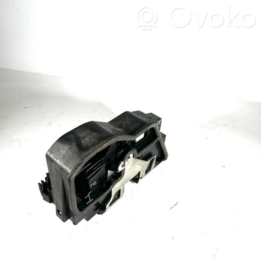 Aizmugurē slēdzene