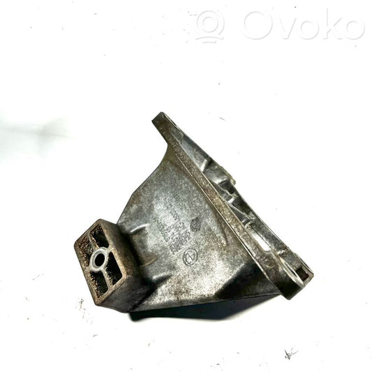 Pārnesumkārbas stiprinājuma kronšteins