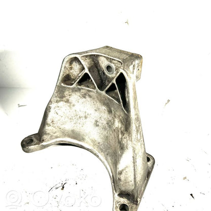 Transmission mounting bracket