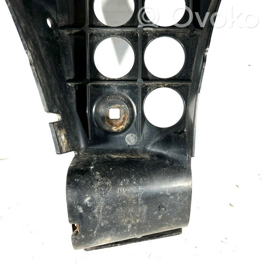 Кронштейн крепления заднего бампера