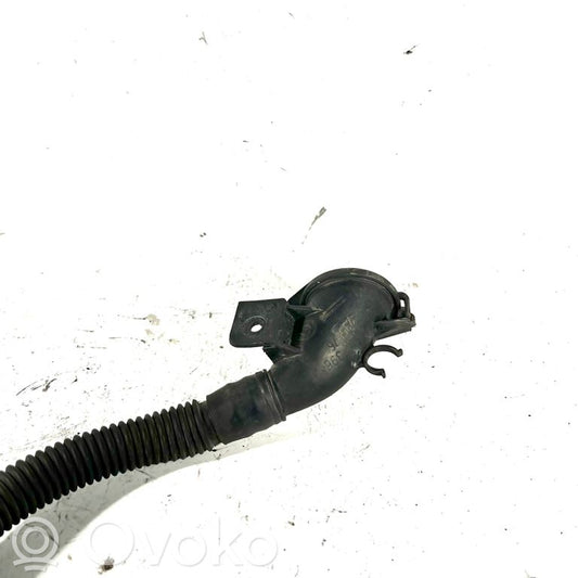 Window fluid reservoir filler pipe