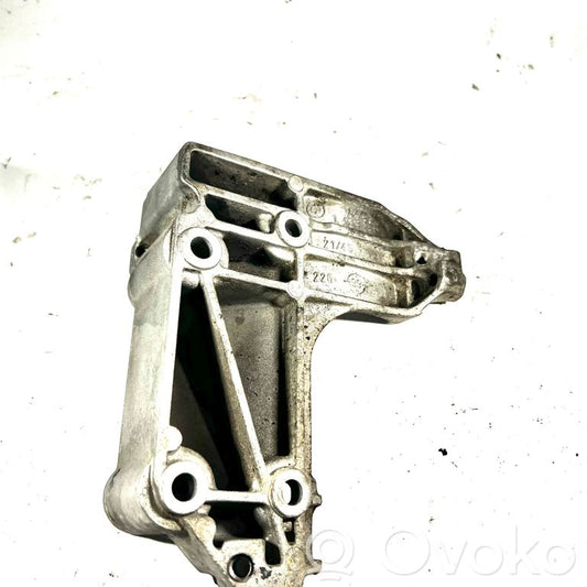 Крепление компрессора кондиционера