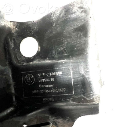 Dzinēja apakšas aizsargs (priekšdaļā)