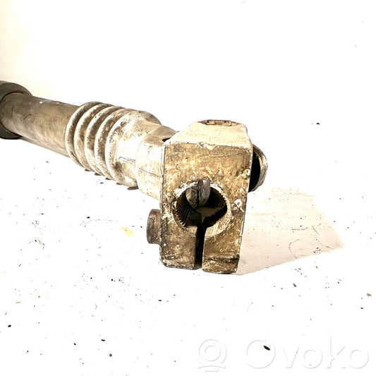 Stūresrata ass krustsavienojums