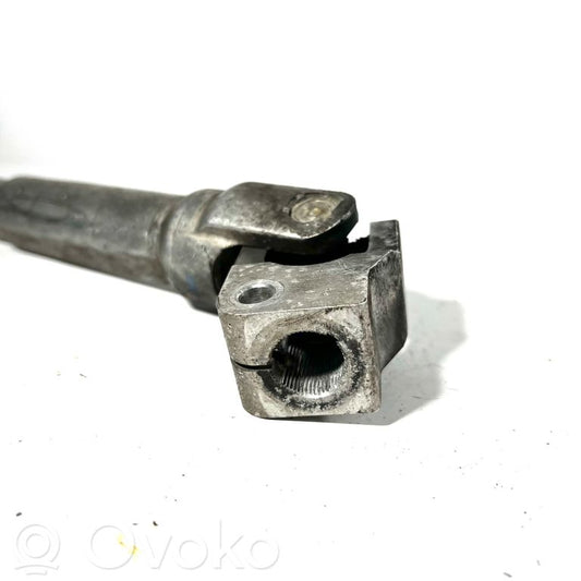 Stūresrata ass krustsavienojums