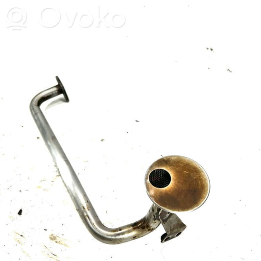 Eļļas pievades caurulīte (karterī)