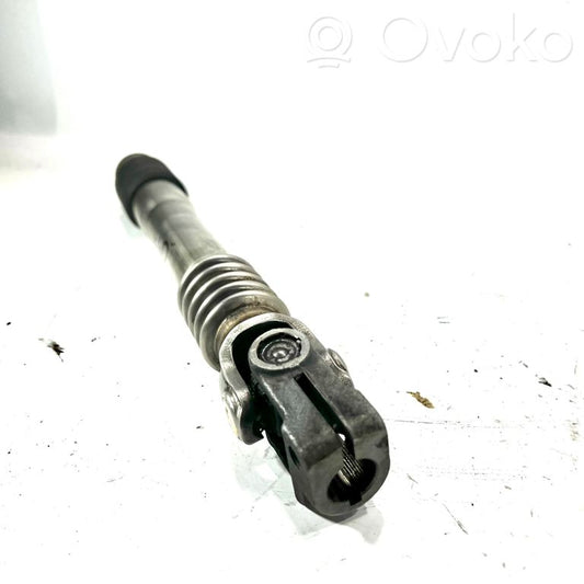 Stūresrata ass krustsavienojums