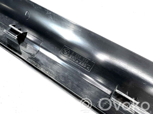 Priekšējā sliekšņa dekoratīvā apdare (iekšējā)