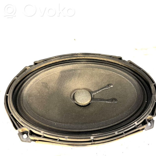 Динамик(и) в заднем стекле