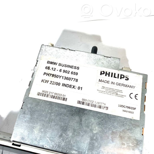 Radio / CD/DVD atskaņotājs / navigācija