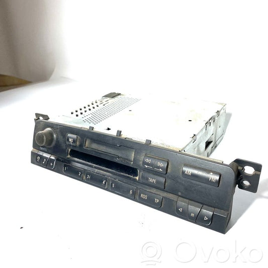 Radio / CD/DVD atskaņotājs / navigācija