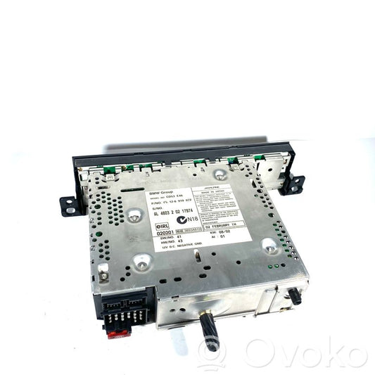 Radio / CD/DVD atskaņotājs / navigācija