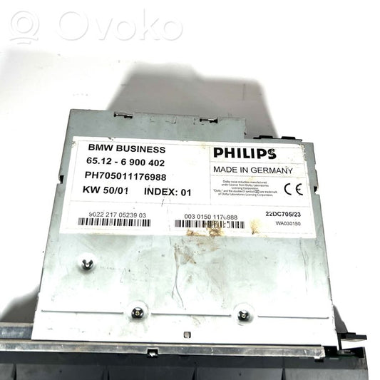 Radio / CD/DVD atskaņotājs / navigācija