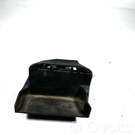 Держатель/кронштейн радиатора(ов)