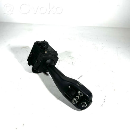 Stikla tīrītāju slēdzis