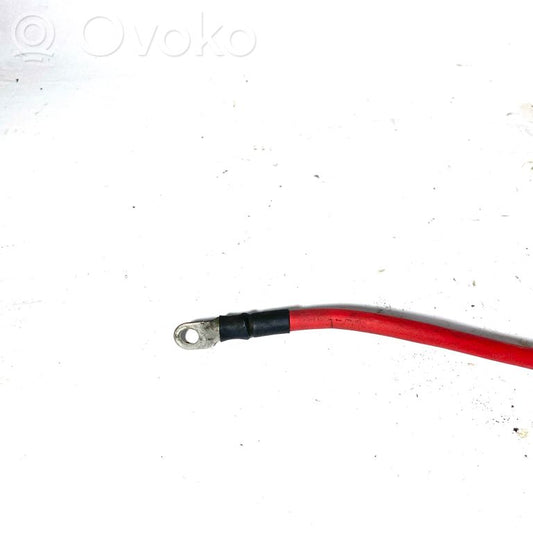 Положительный провод (аккумулятор)