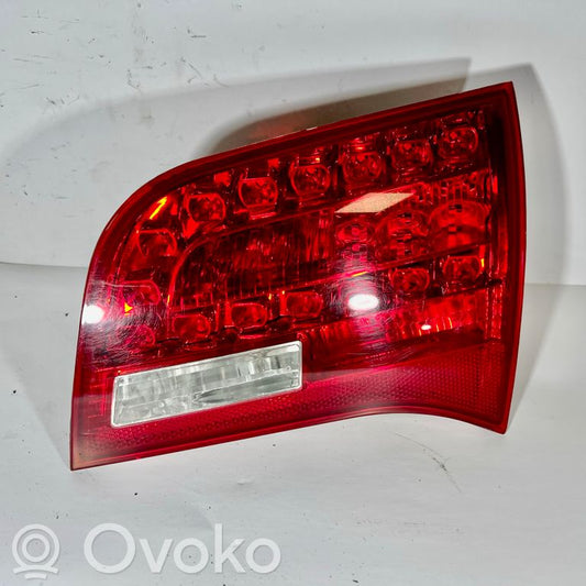 Taillight in the hood