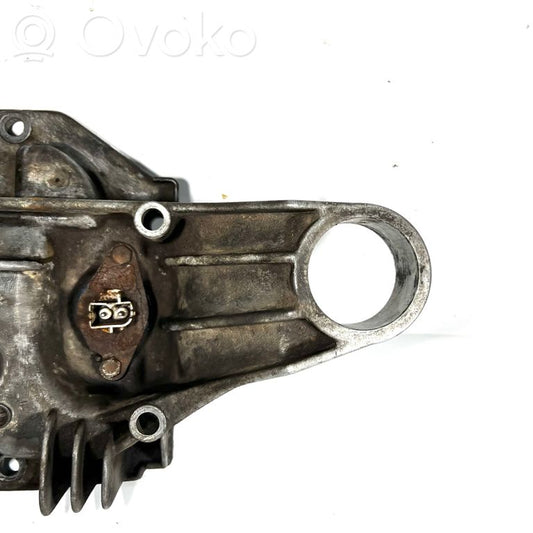 Aizmugurējā reduktora stiprinājums