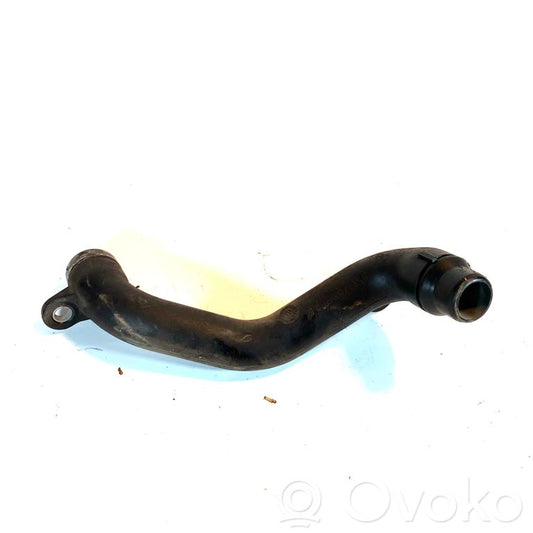 Caurulīte (-es) / šļūtene (-es)