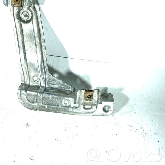 Cita veida apakšas detaļa