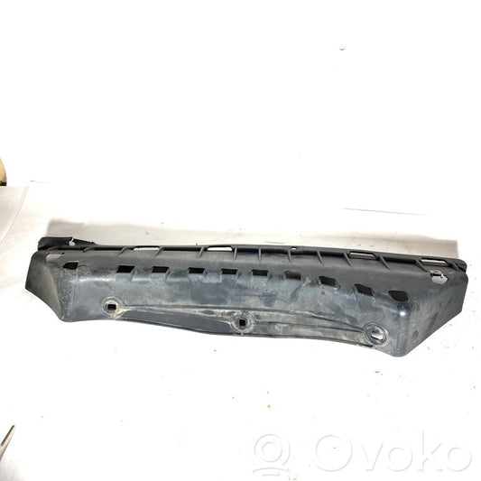 Rear bumper mounting bracket
