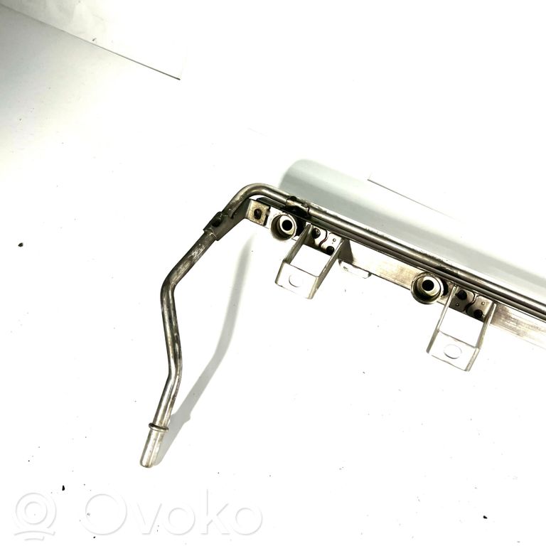 Degvielas maģistrālā caurule