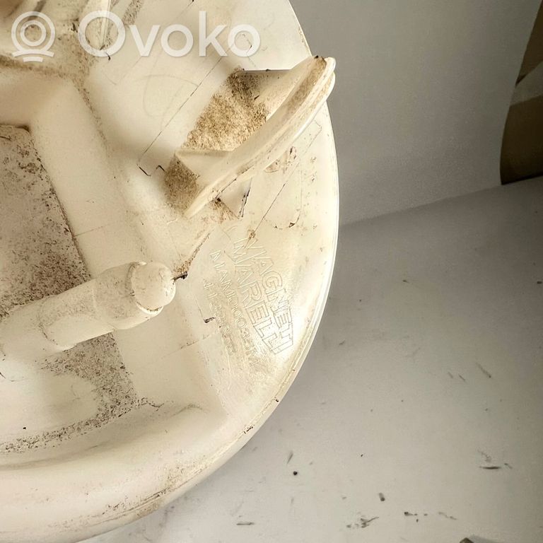 Fuel pump (in the fuel tank)