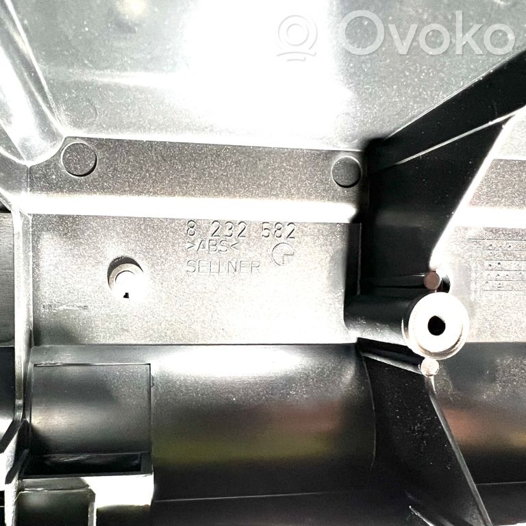 Trunk side lower trim panel