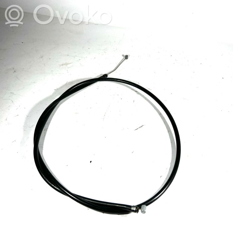 Dzinēja pārsega slēdzenes trosīte